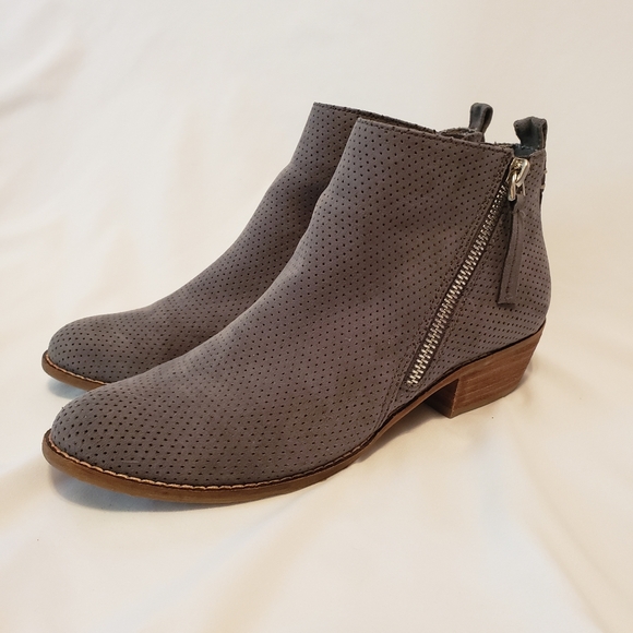 dv8 bates perforated wedge bootie